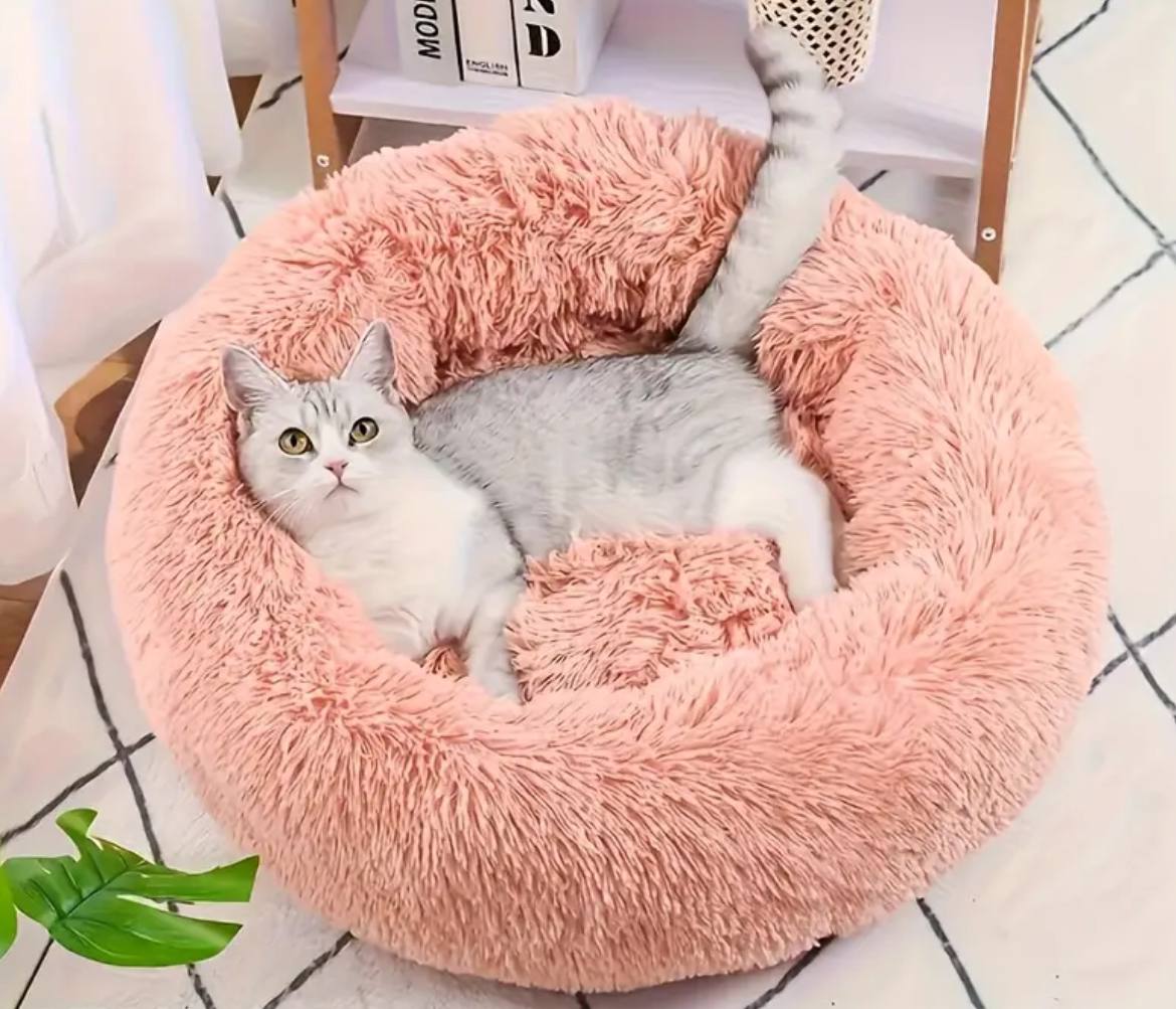 Cozy Winter Pet Bed for Cats and Dogs